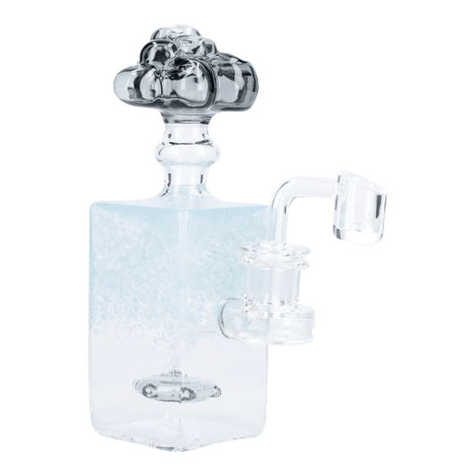 Front view of the 7-inch Bubbler withQuartz in light blue, showing its curved glass design and quartz connection.