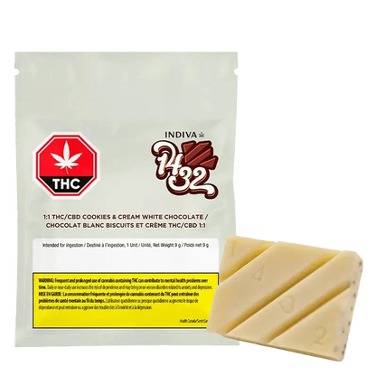 Front view of the Cookies & Cream 1:1 package, displaying the brand logo and text on a dark background.