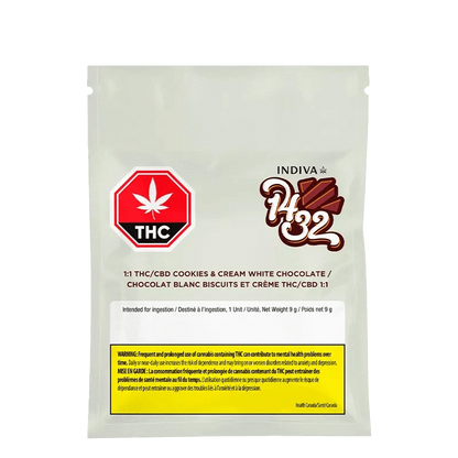 Close-up of the Cookies & Cream 1:1 package, with a dark background and contrasting text emphasizing branding and product details.