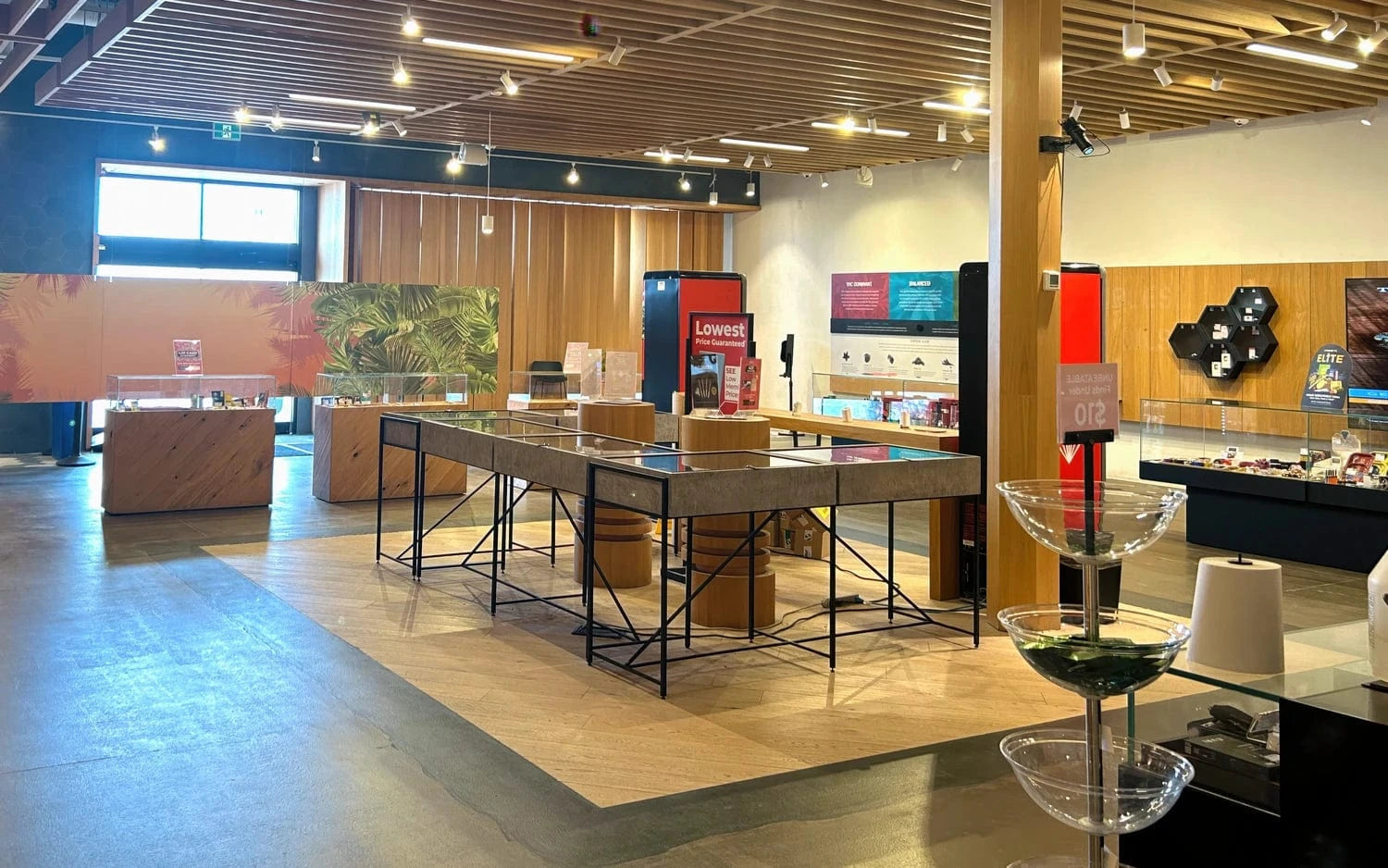 Niagara Falls - Montrose Cannabis Store 