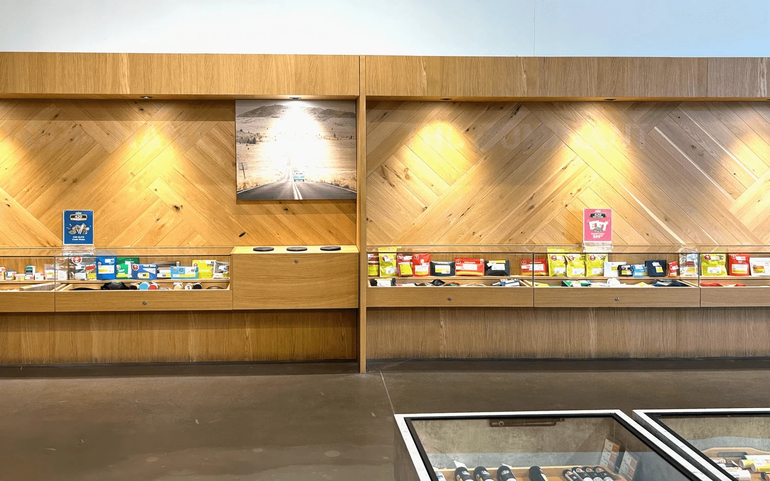 Niagara Falls - Montrose Cannabis Store 