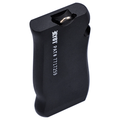 Angled close-up of the black RYOT Slim Aluminum Dugout – Black showing its textured metal body, rounded top cavity, and visible keyring.