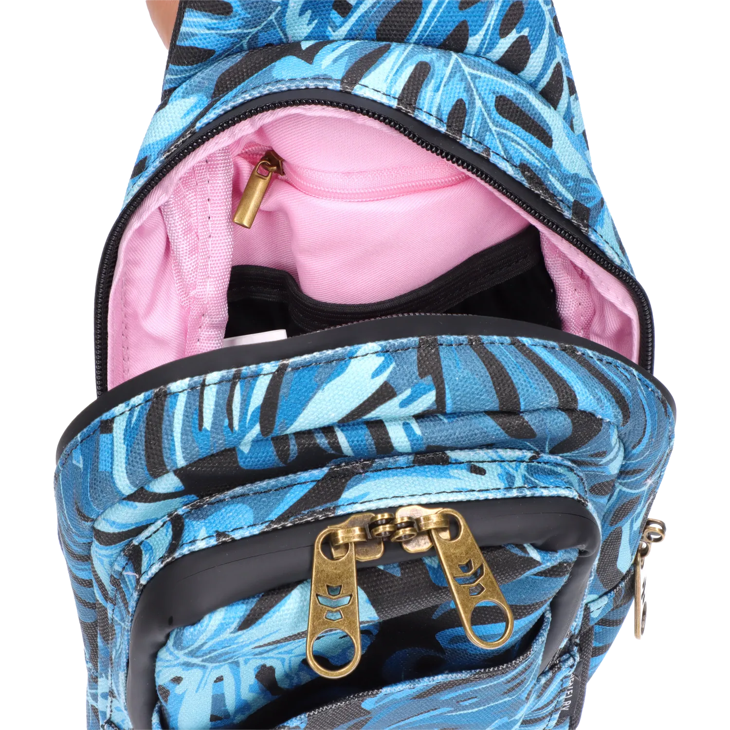 Revelry Each Revelry - The Daytripper - Monstera Accessories