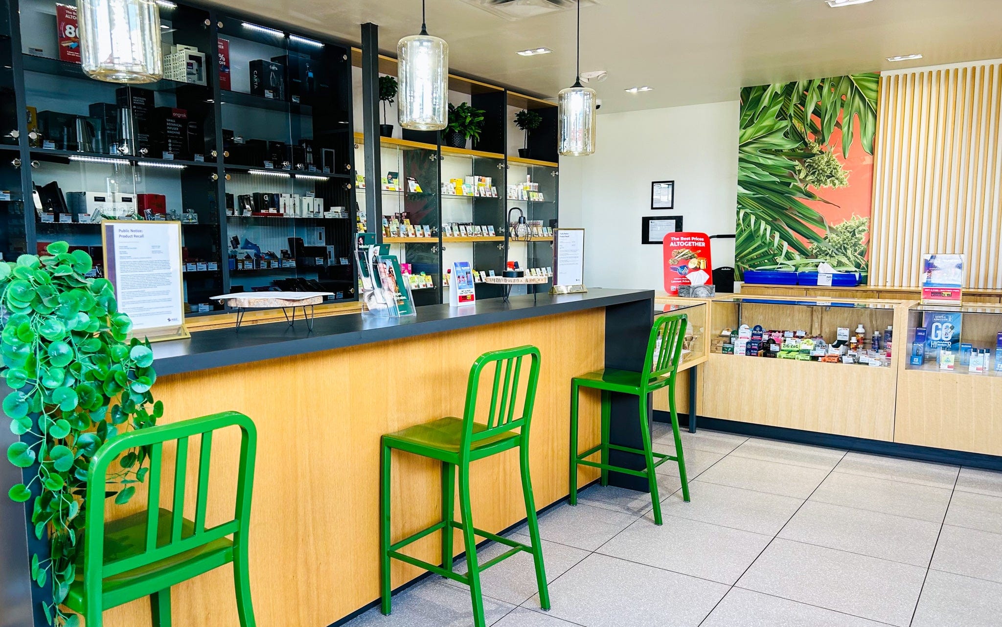 Medicine Hat - Dunmore Cannabis Store 