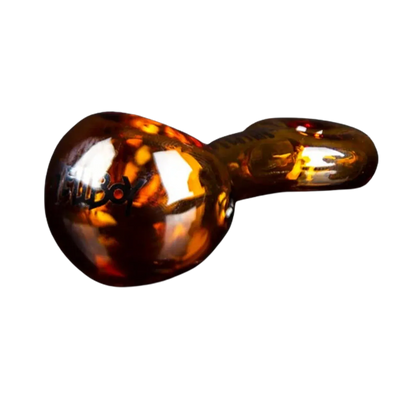 Angled close-up of the amber-speckled Hellboy Sherlock Pfeife - Gelb glass pipe showing its rounded bowl, short stem, and glossy reflections.