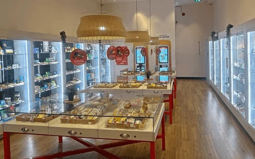 410 @ 7 Cannabis Store 