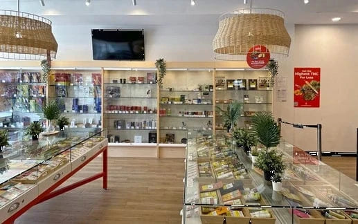 Kamloops - Hillside Cannabis Store 